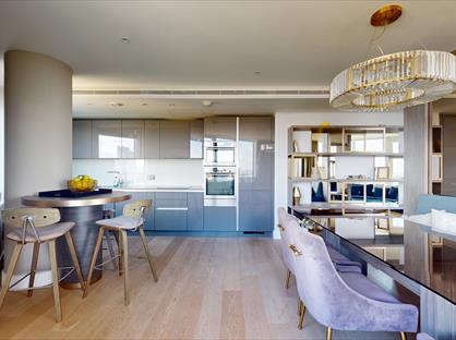 2 Bed Flat, Waterfront House, SW11