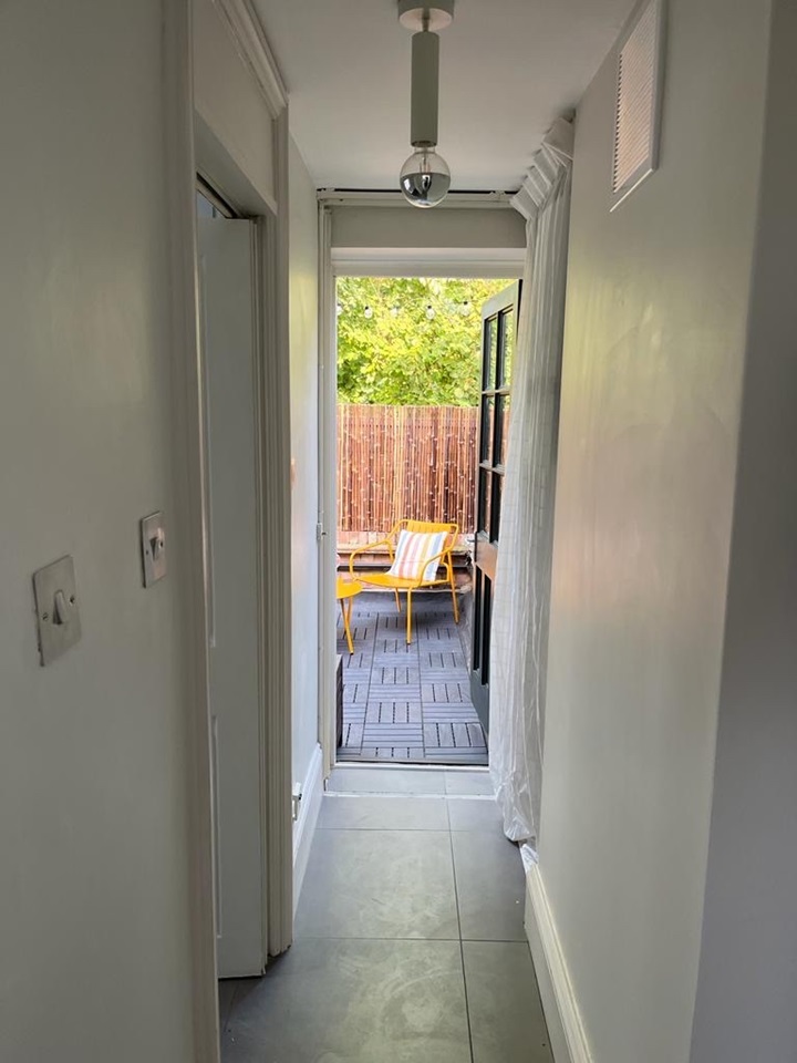 London 1 Bed Flat, Lockhart Street, E3 To Rent Now for £1,800.00 p/m