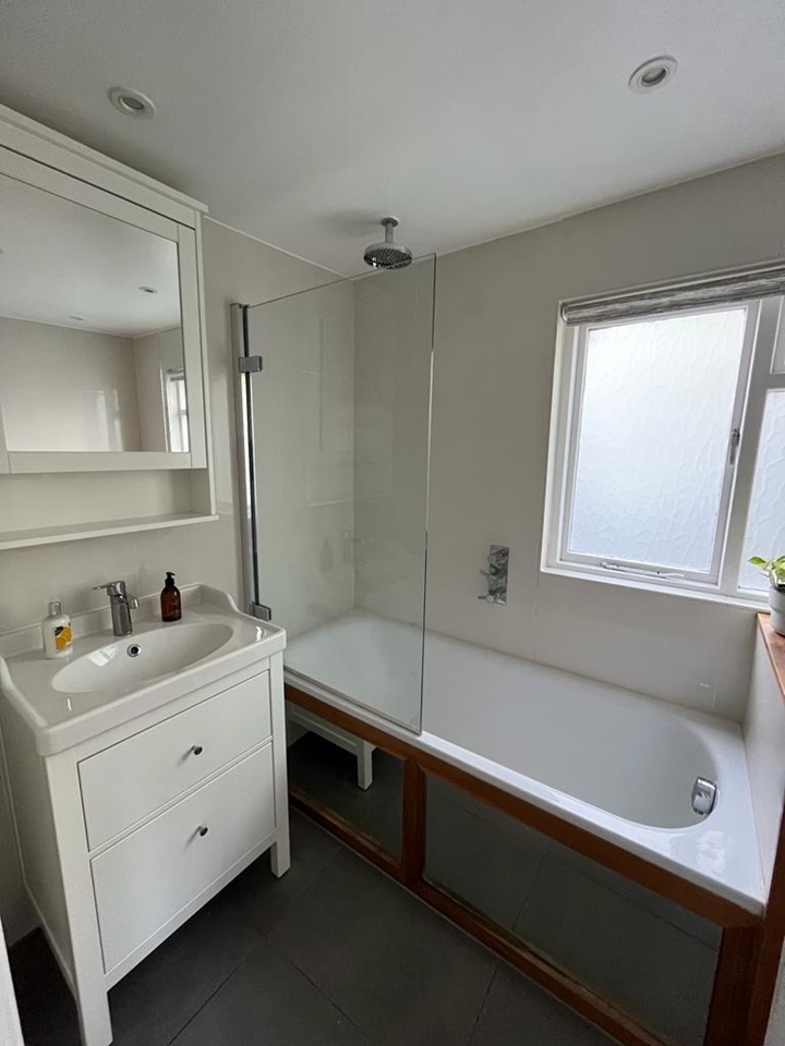 London 1 Bed Flat, Lockhart Street, E3 To Rent Now for £1,800.00 p/m