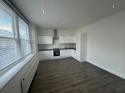 4 Bed Flat, West Green Road, N15