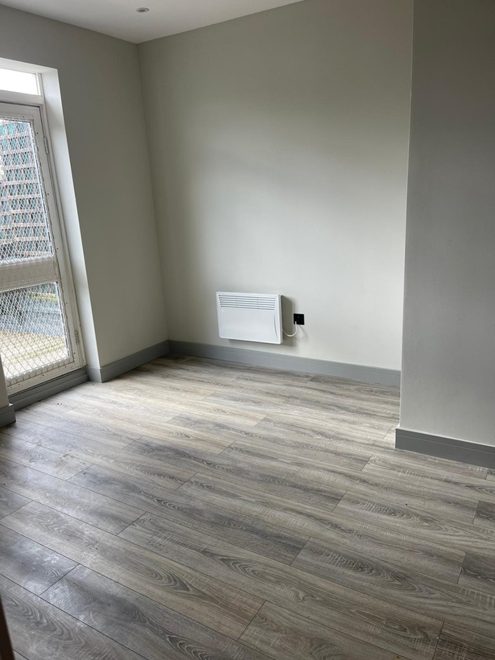 West Drayton Studio Flat, Yew Avenue, UB7 To Rent Now for £1,000.00 p/m