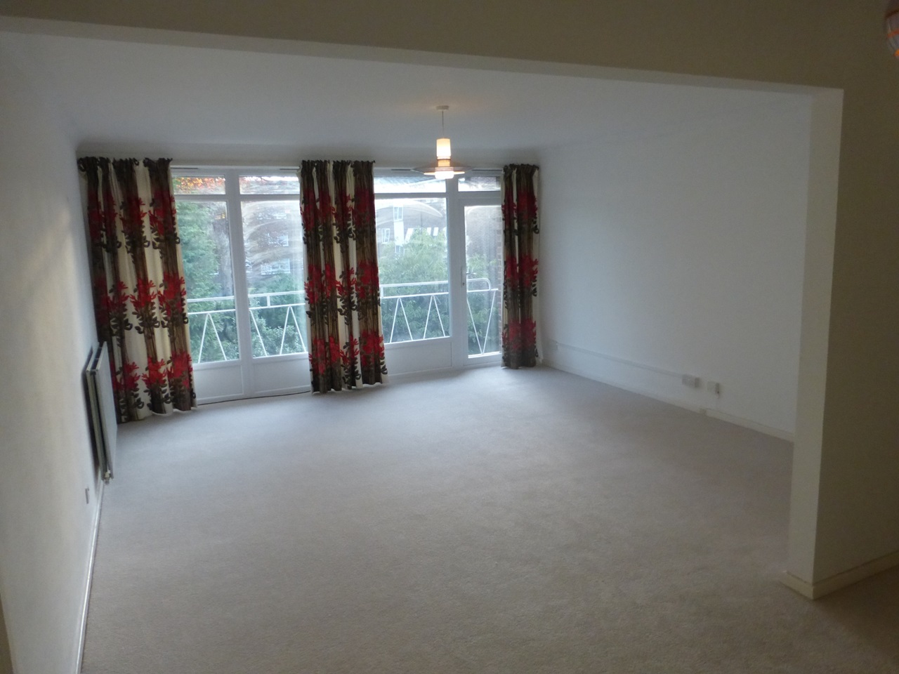 Sutton 2 Bed Flat, Redruth House, SM2 To Rent Now for £1,600.00 p/m