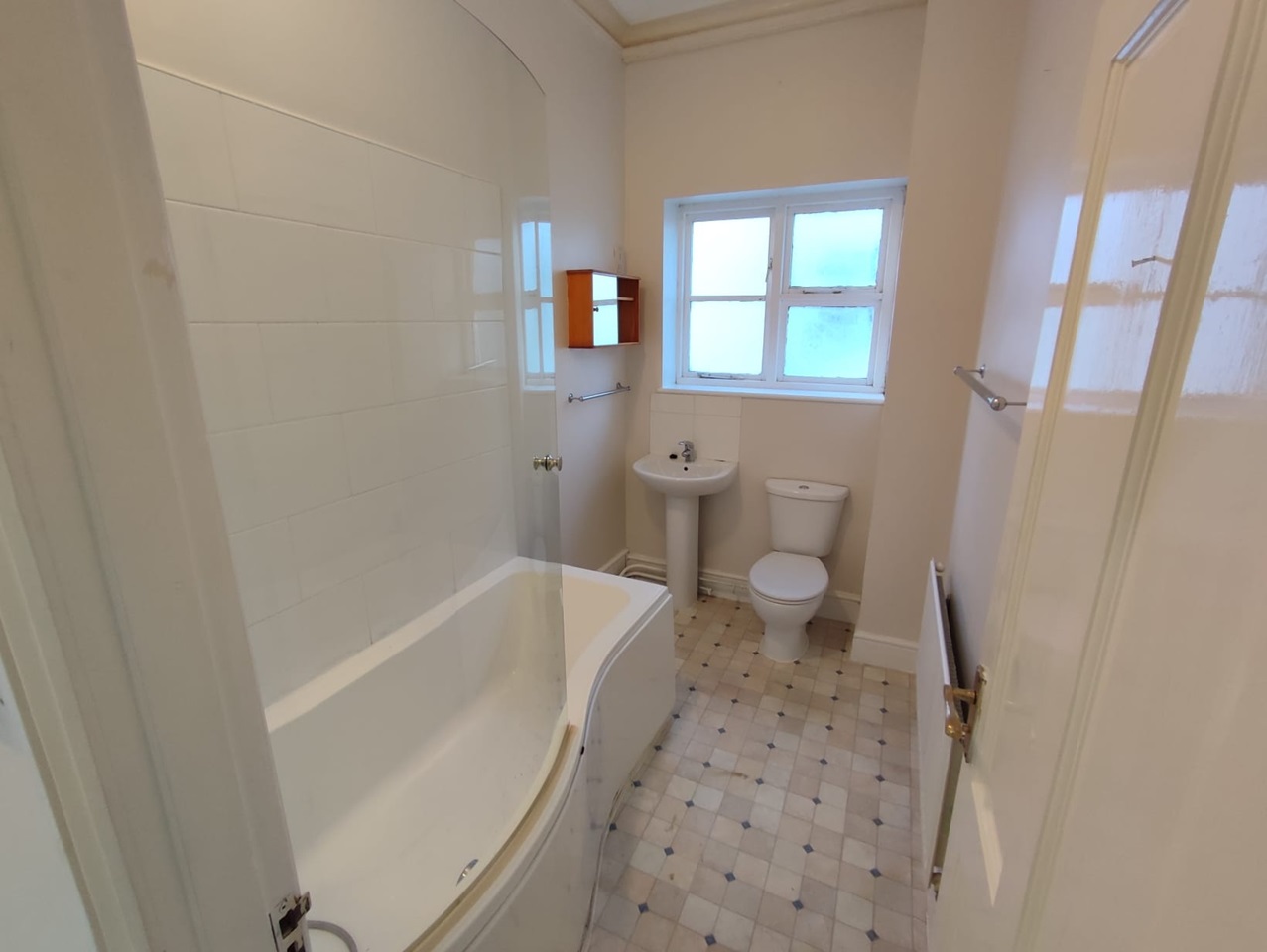 St. LeonardsOnSea 1 Bed Flat, Stockleigh Road, TN38 To Rent Now