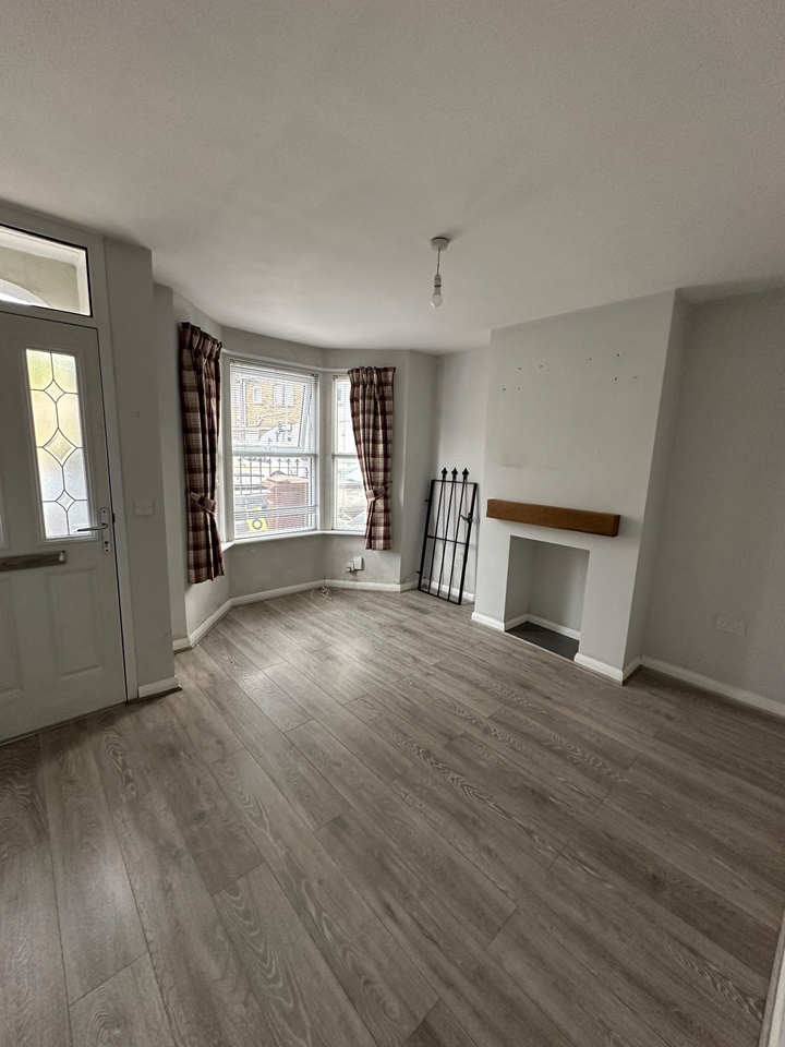 Gillingham 3 Bed Terraced House, Longfellow Road, ME7 To Rent Now