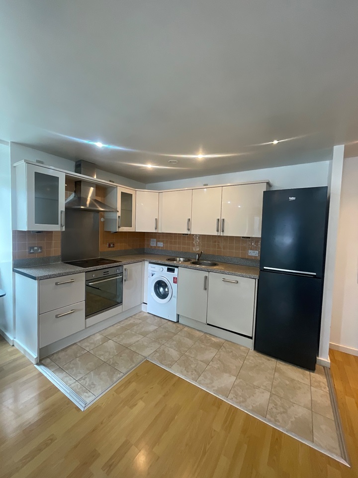 Birmingham 2 Bed Flat, Masshouse Plaza, B5 To Rent Now for £1,350.