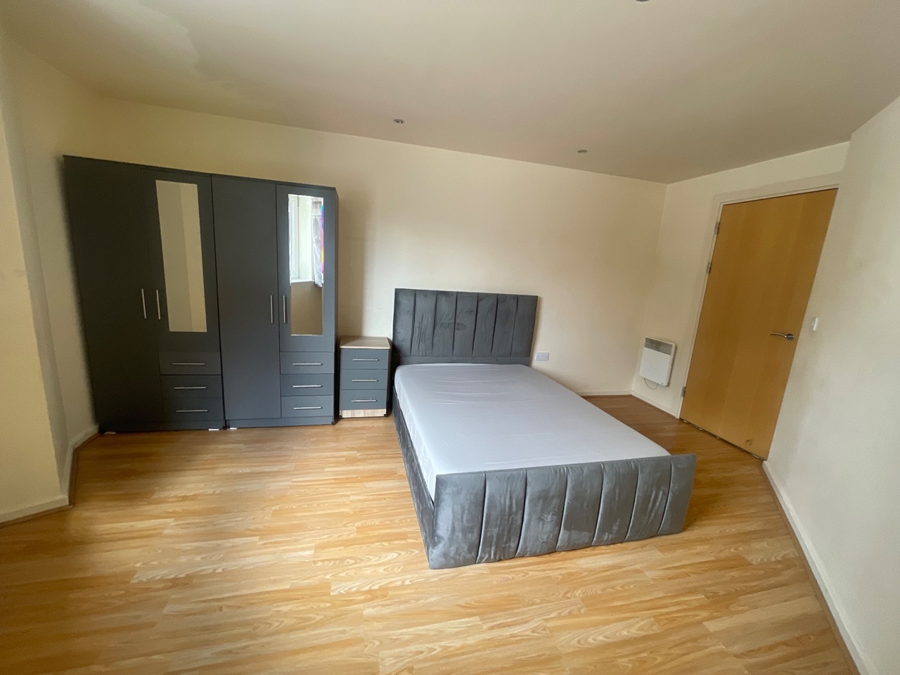 Birmingham 2 Bed Flat, Masshouse Plaza, B5 To Rent Now for £1,350.