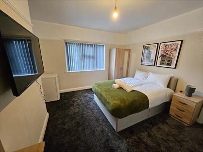 Room in a Shared House, Walsall Street, WS10