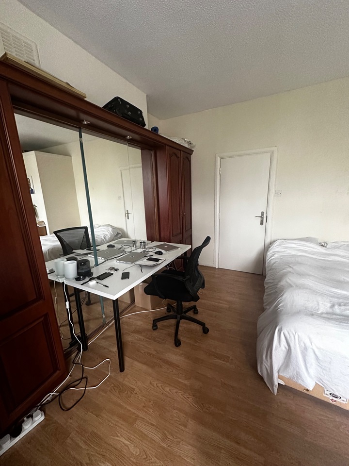 London - Studio Flat, Dunsmure Road, N16 - To Rent Now for £1,450.00 p/m