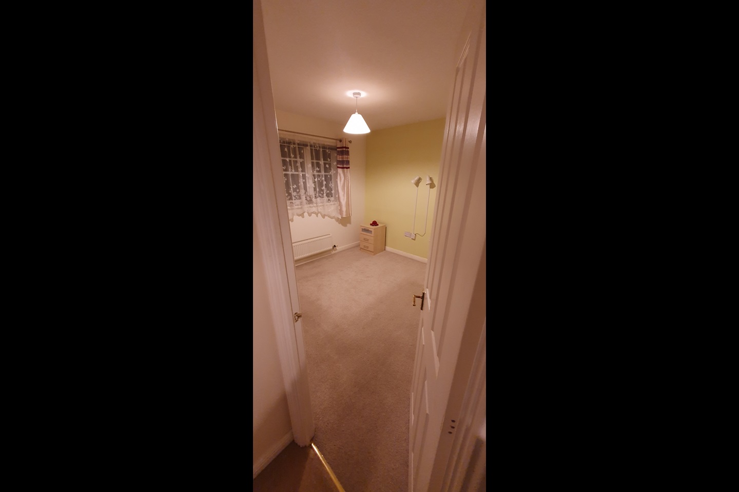 SuttonInAshfield Room in a Shared House, Fisher Close, NG17 To