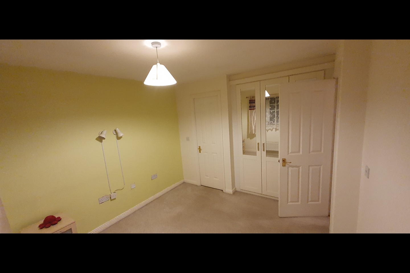 SuttonInAshfield Room in a Shared House, Fisher Close, NG17 To