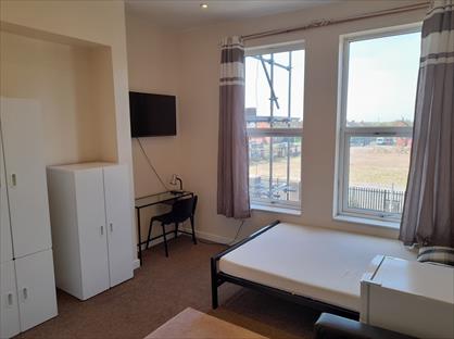 Room in a Shared House, Waterloo Road, ST6