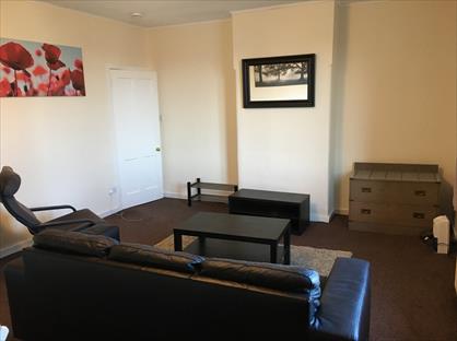 2 Bed Flat, Stenhouse Drive, EH11