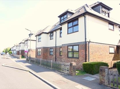 2 Bed Flat, Block 2 Maytree Court, CR4