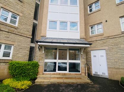 2 Bed Flat, Meadow Place Road, EH12