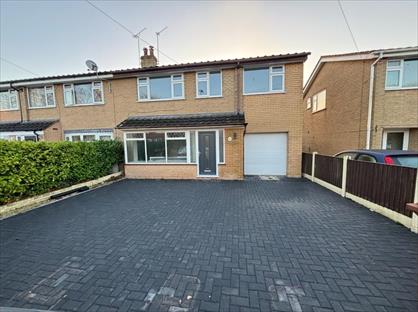 4 Bed Semi-Detached House, Bracken Close, ST7