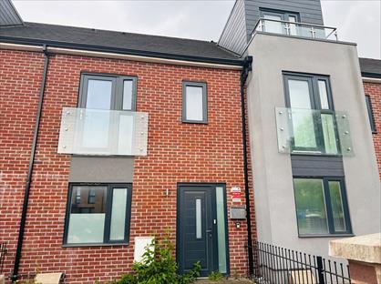 5 Bed Maisonette, Moss Lane West, M15