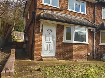 2 Bed Semi-Detached House, Foxburrows Avenue, GU2