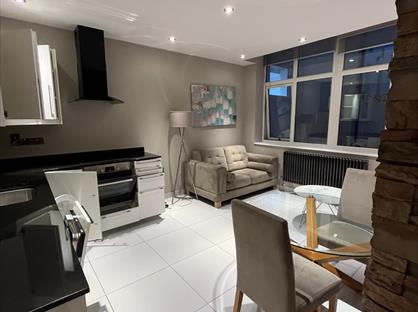 1 Bed Flat, Butts Court, LS1