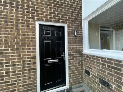 4 Bed Maisonette, Obelisk Way, GU15