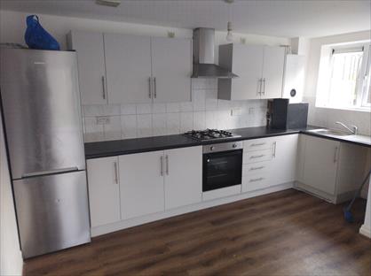 2 Bed Flat, Francis Avenue, M30