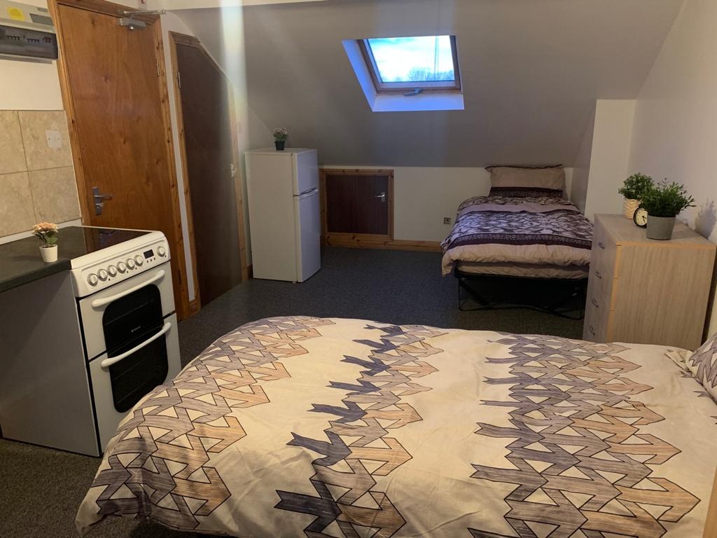 London Studio Flat, Hornsey Park Road, N8 To Rent Now for £999.00 p/m