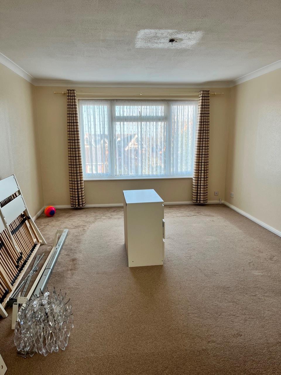 Aldershot 3 Bed Flat, Burlington Court, GU11 To Rent Now for £1,500