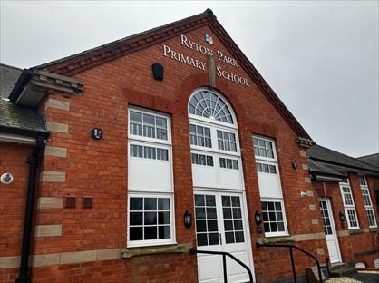 1 Bed Flat, Abbey Park, S80