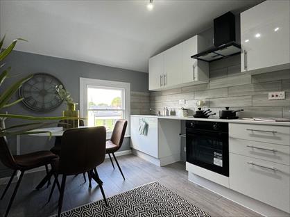 2 Bed Flat, The Grove, W5
