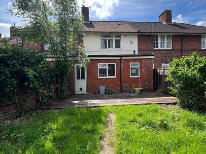 4 Bed Terraced House, Mellitus Street, W12