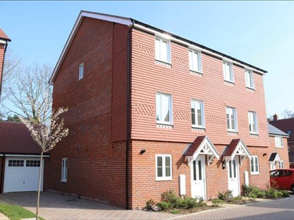 4 Bed Semi-Detached House, Grayling Close, GU7