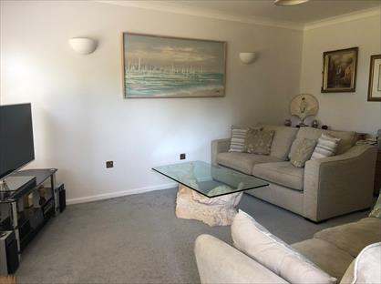 2 Bed Flat, Spencer Court, BH25