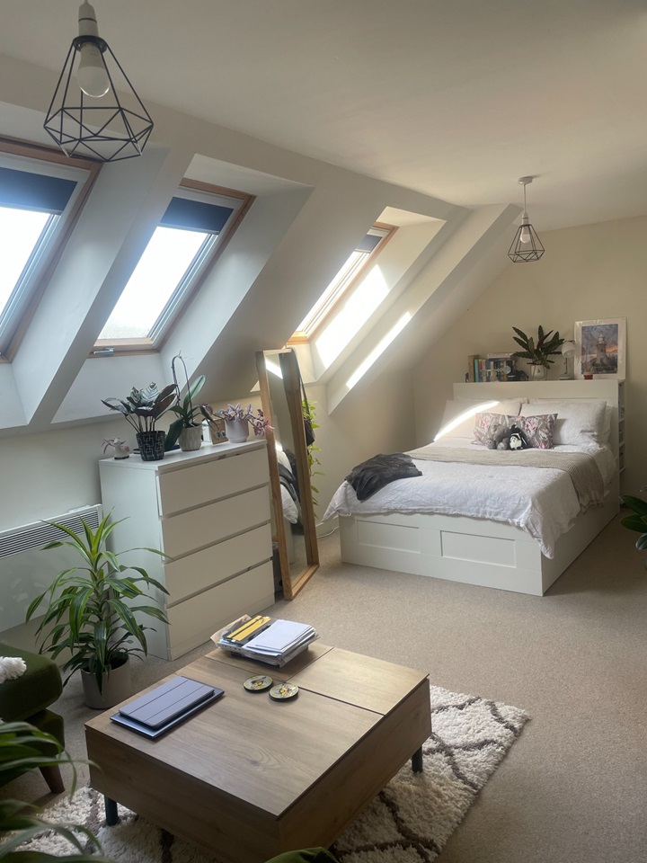 Tonbridge Studio Flat, The Bank House, TN9 To Rent Now for £700.00 p/m