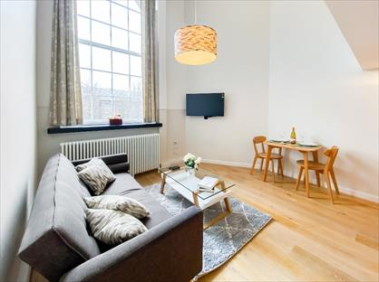 Studio Flat, Mcdonald Road, EH7