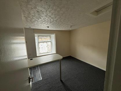 2 Bed Flat, Market Street, SK14