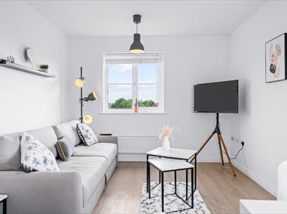 2 Bed Flat, Anderson Grove, NP19