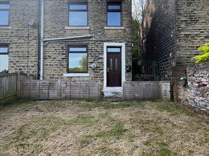 3 Bed End Terrace, Thornhill Road, HD3