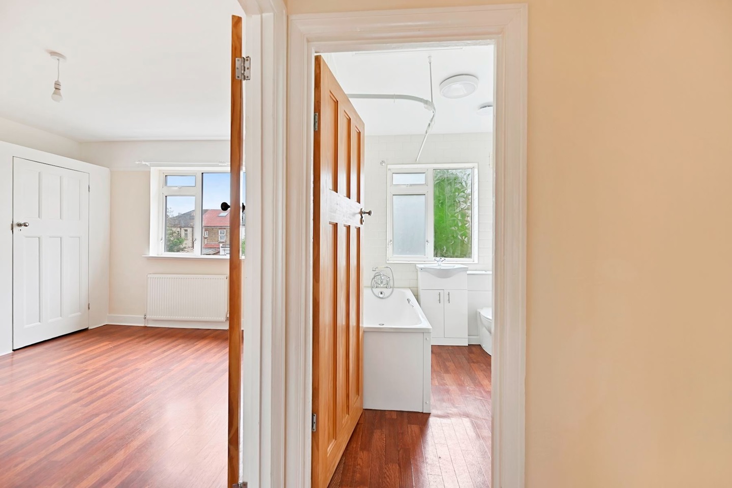 Ilford 3 Bed Terraced House, Cambridge Road, IG3 To Rent Now for £