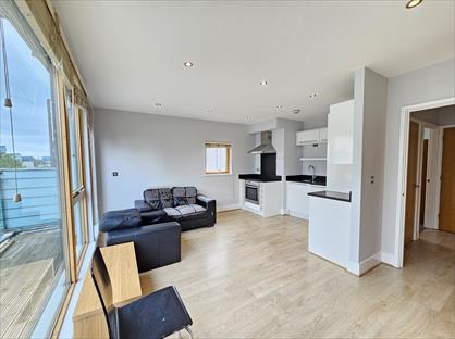 1 Bed Flat, Wellesley Court, SE1