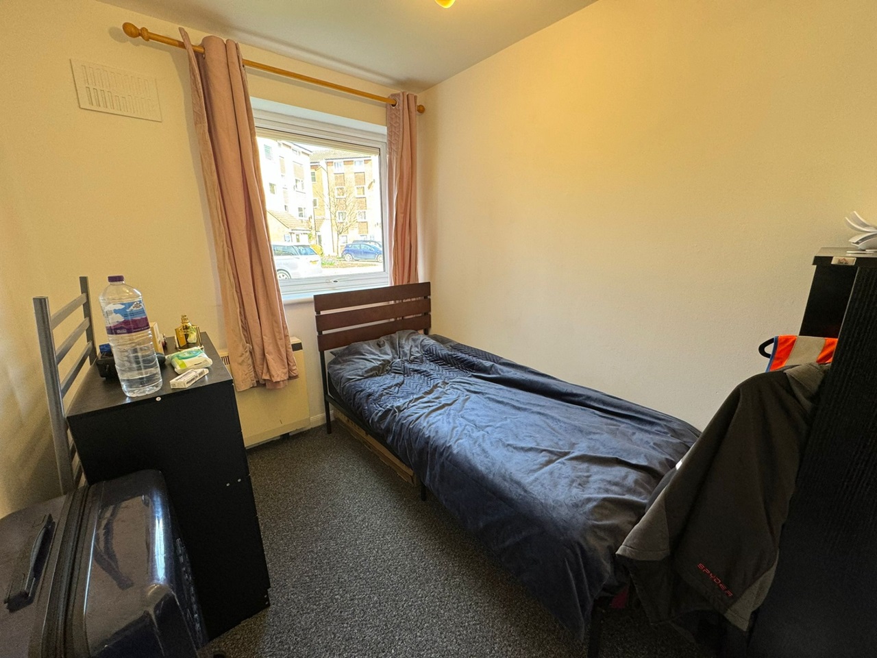 Barking 2 Bed Flat, Gurney Close, IG11 To Rent Now for £1,800.00 p/m