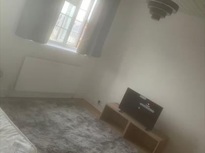 Room in a Shared Flat, London Road, CR7
