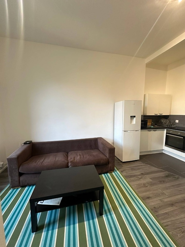 2 Bed Flat, Copland Road, G51 photo 5