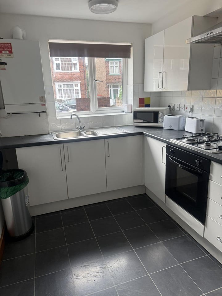 Additional image 16 of Room in a Shared House, Russell Road, NG7, N1 7GU