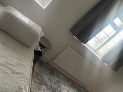 Room in a Shared House, London Road, CR7