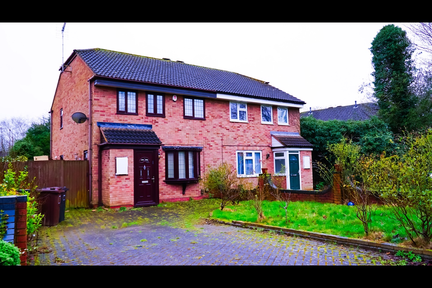 Birmingham 4 Bed SemiDetached House, Drive, B92 To Rent Now for £