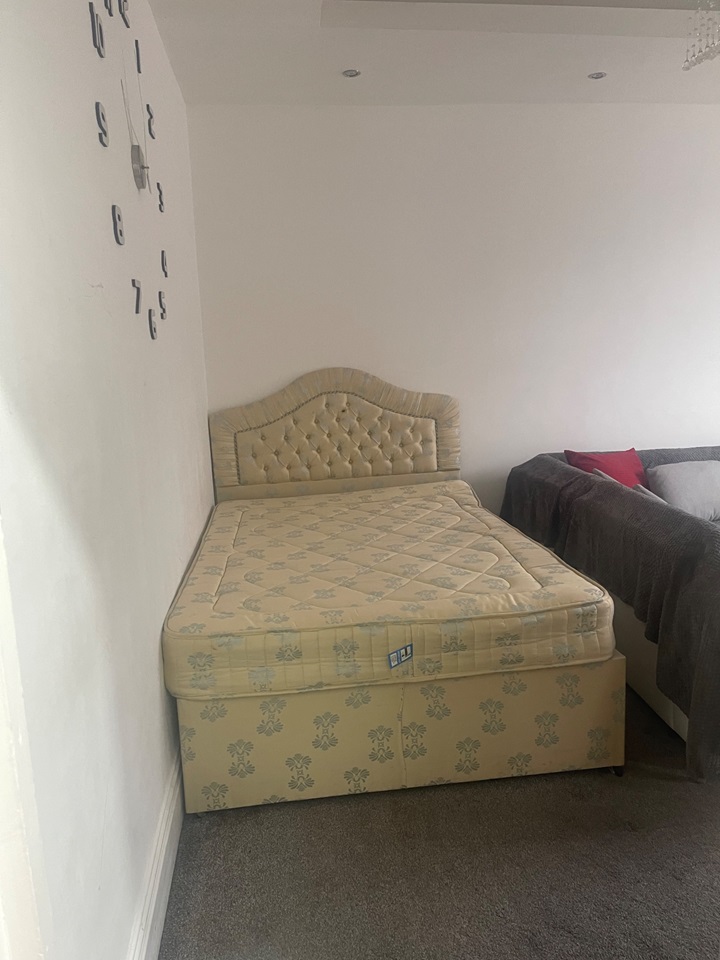 Bolton Room in a Shared House, Hilden Street, BL2 To Rent Now for £