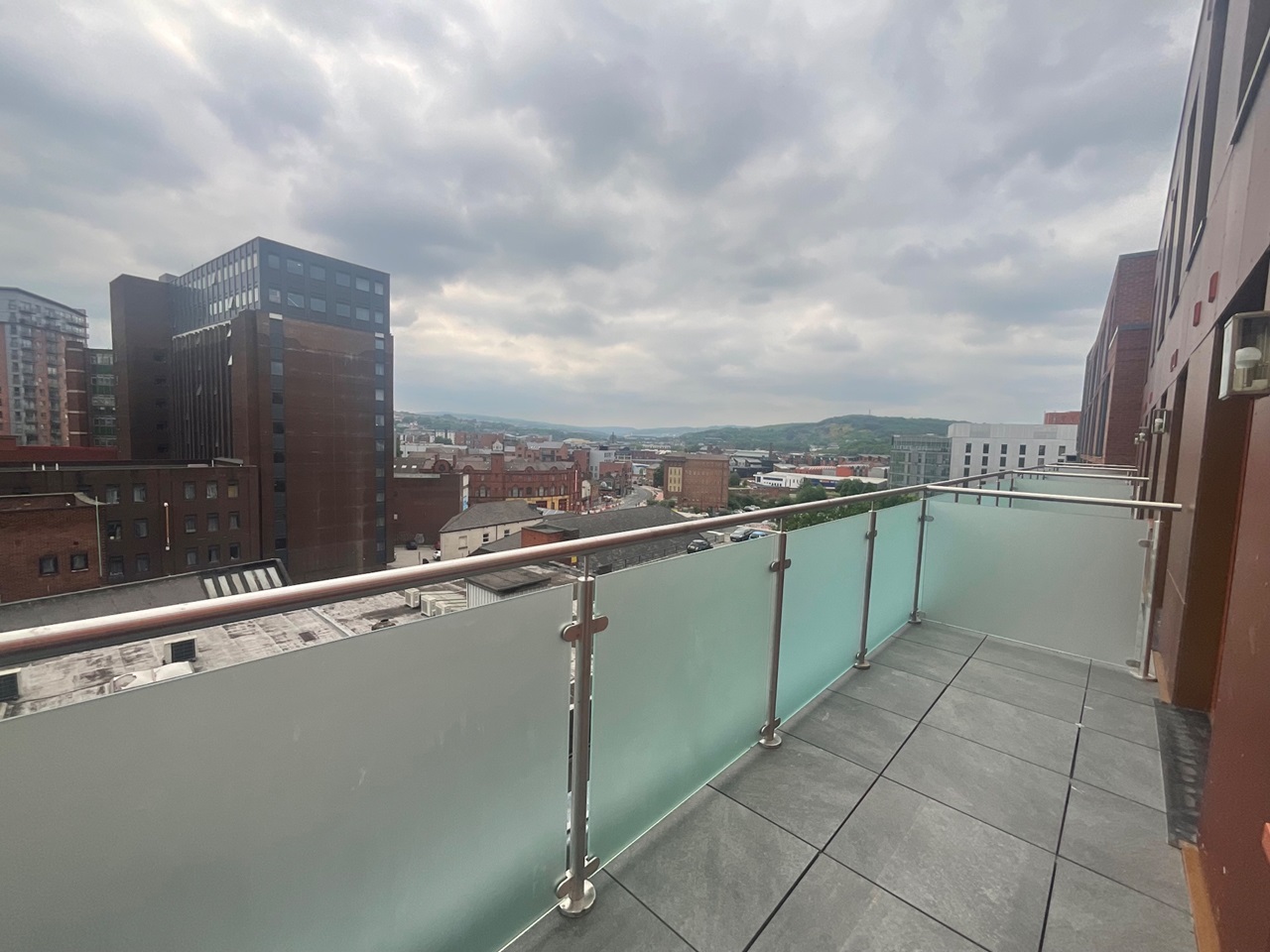 Studio Flat, North Church House, S1 photo 4
