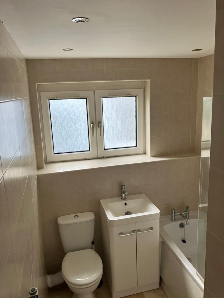 Glasgow 3 Bed Flat, Carmunnock Road, G45 To Rent Now for £950.00 p/m