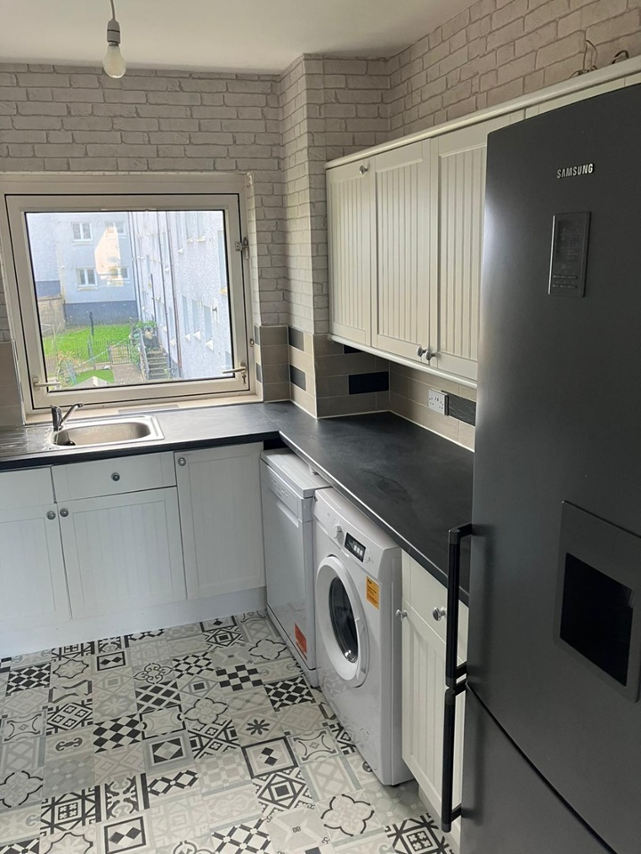 Glasgow 3 Bed Flat, Carmunnock Road, G45 To Rent Now for £950.00 p/m