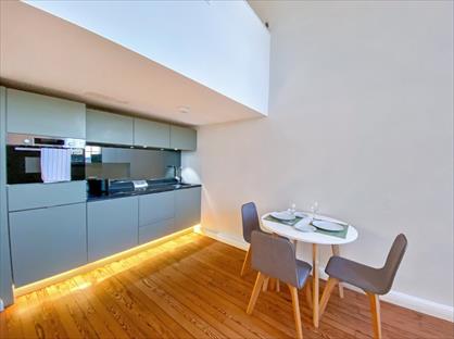 Studio Flat, Mcdonald Road, EH7