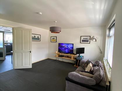 3 Bed Terraced House, Wood Street, M24